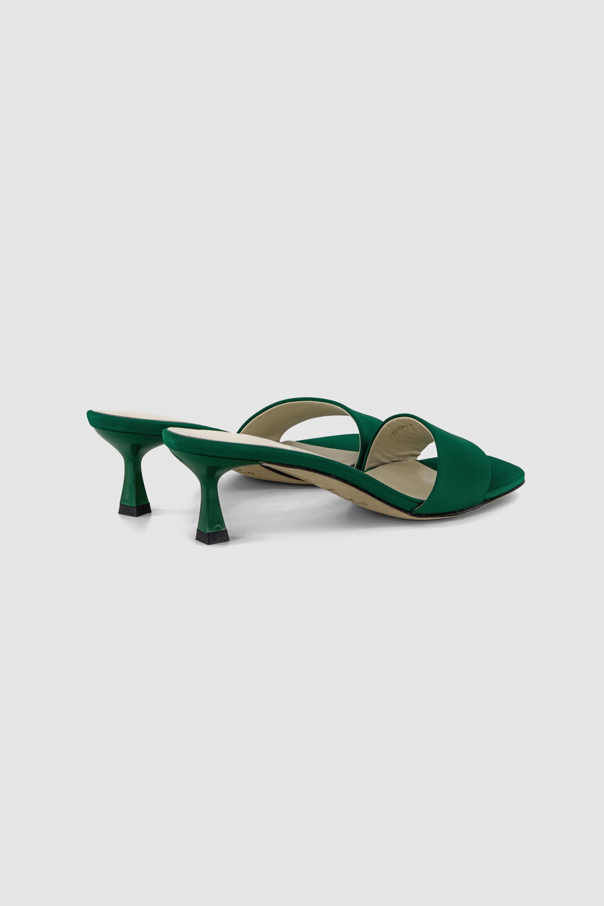 Sara satin mules
