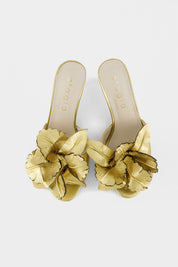 Removable flower shoe clip